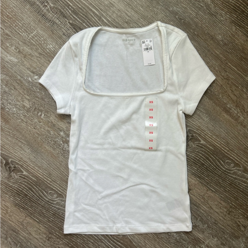 XS Women’s Old Navy White Square Neck Top